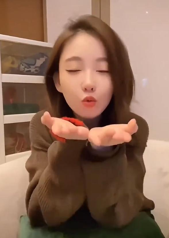 冯提莫手势舞慢动作教程音乐,冯提莫佛系少女手势舞抖音