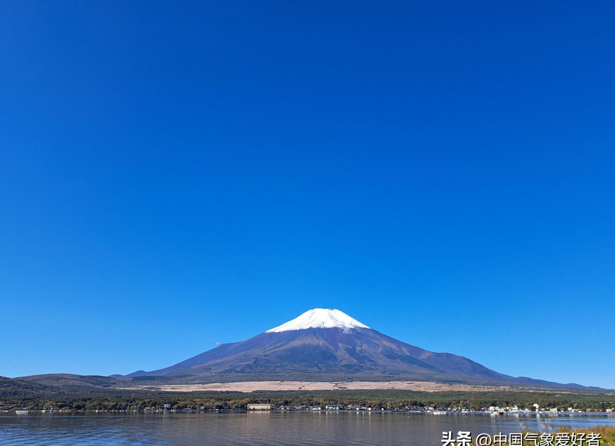 富士山白头巾惊诧四方,全球变暖危机实锤