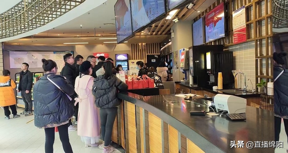 看3d电影的3d眼镜多少钱,看3d电影自费买眼镜