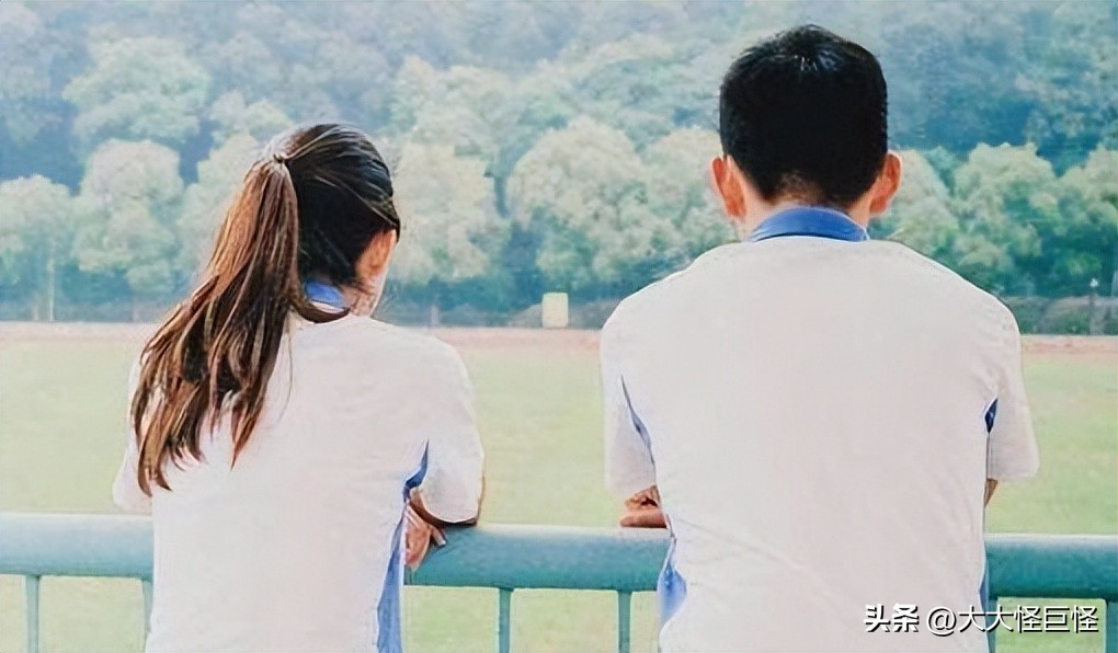 13岁女孩被班主任性侵后，因一本侦探小说，找到“自救”之路