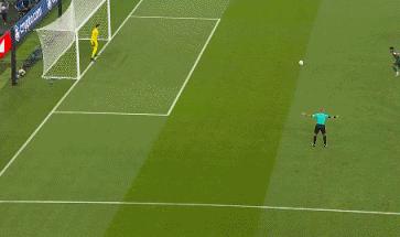 莱万破门沙特,波兰2-0沙特阿拉伯莱万的进球