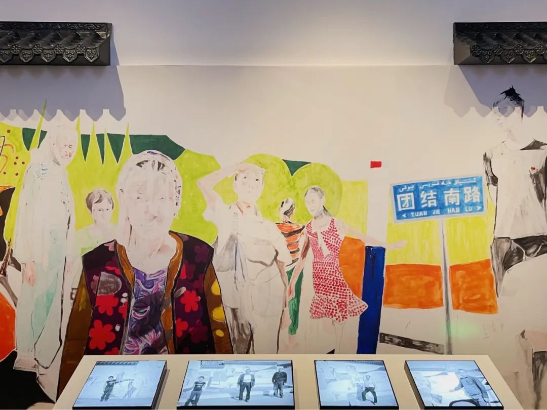 把卧室、酒吧搬进展馆，*疆新**美术馆“搞事情”！