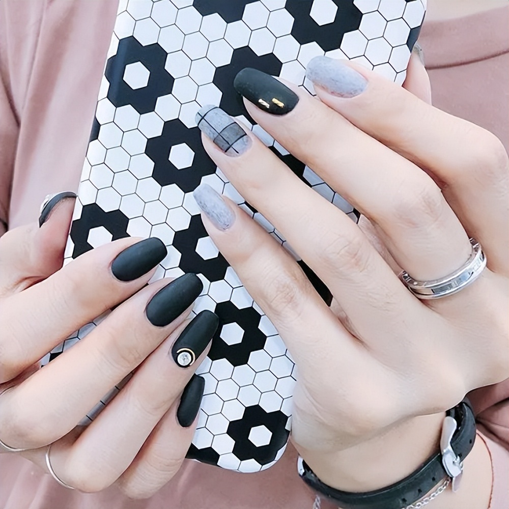 沈阳美甲款式图片,沈阳美甲化妆技术培训学校推荐