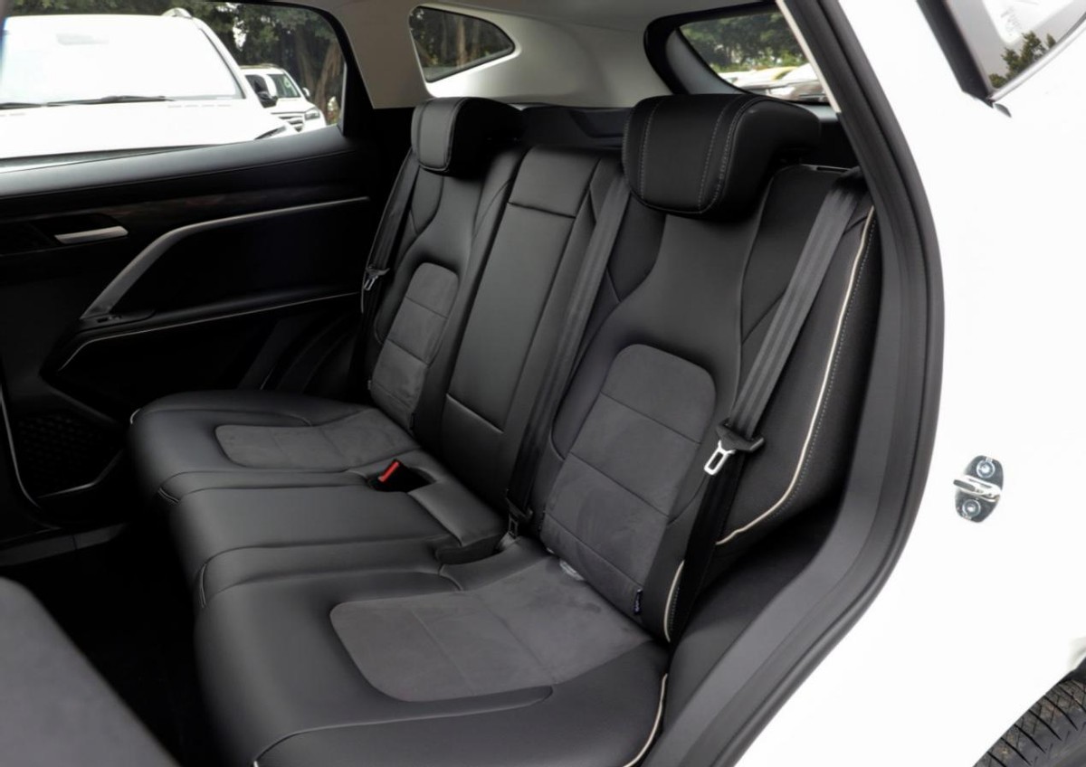 五菱星辰与哈弗h6三大件一样吗,五菱suv星辰和h6