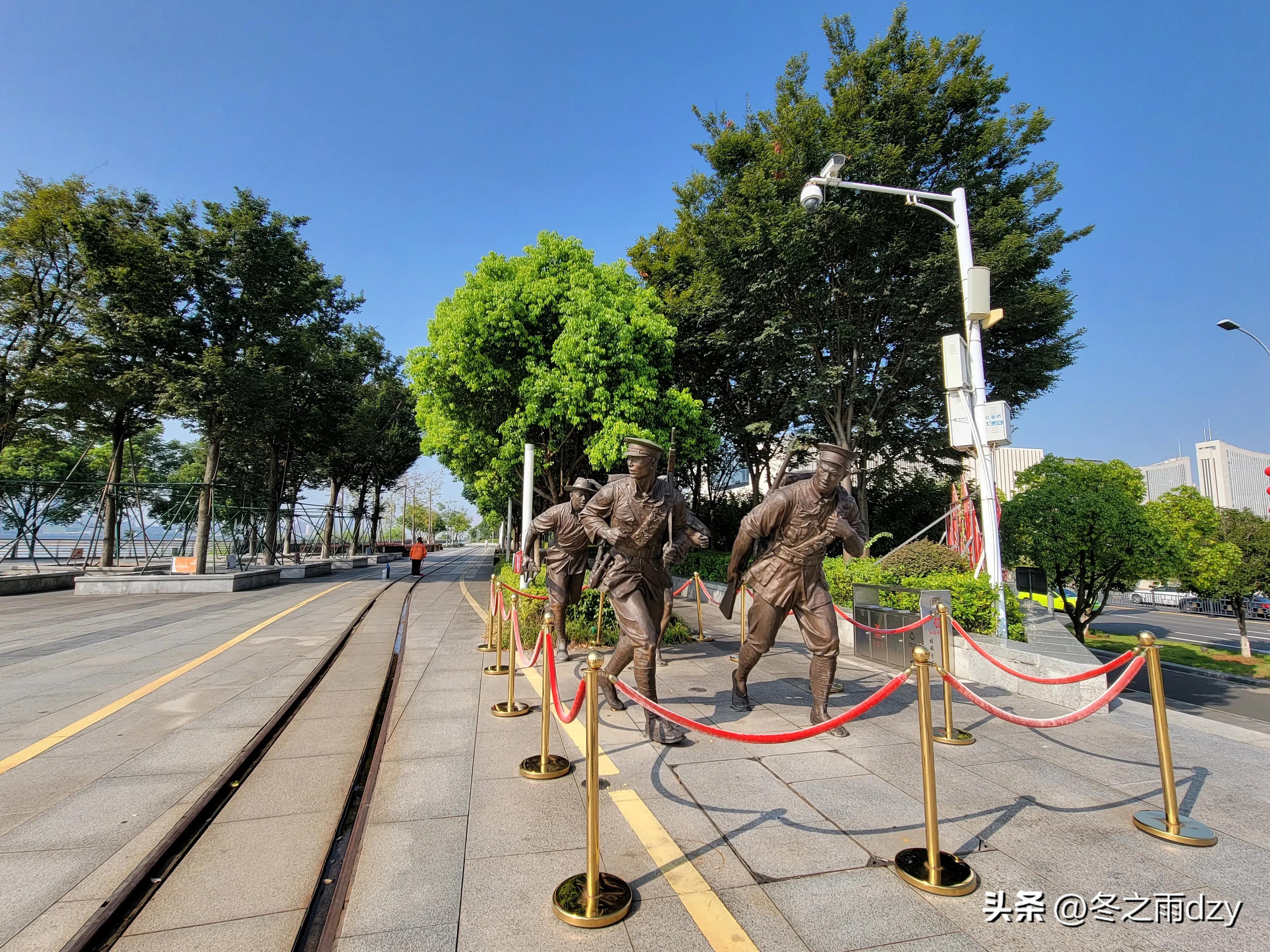 南昌舰主题园凤凰洲湿地公园,凤凰洲建军广场