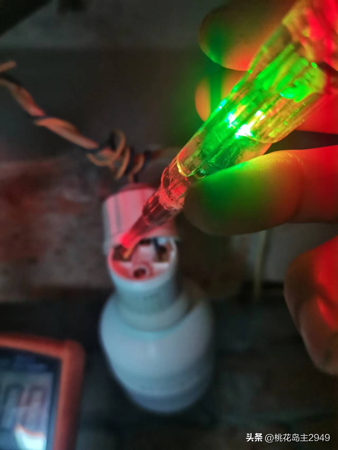 家用卫生间照明灯板维修,卫生间灯具维修