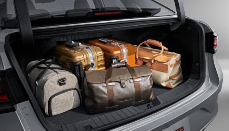 锐程plus同级国产轿车对比,长安锐程plus配置怎么选