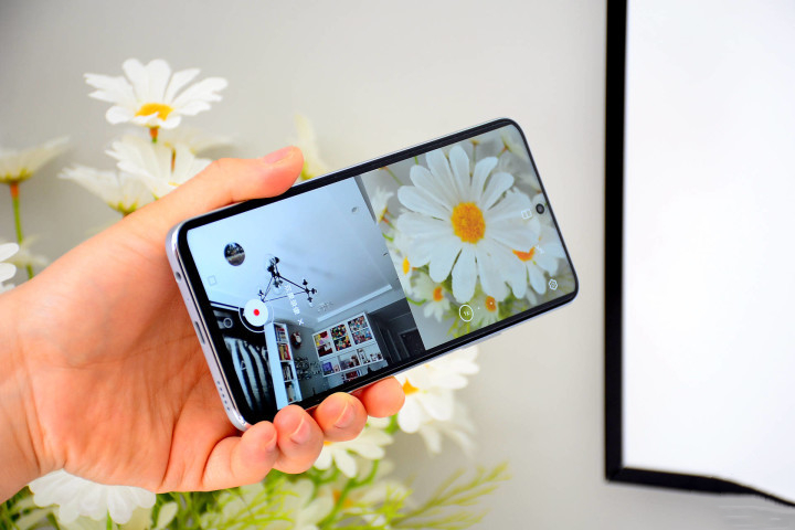 荣耀6.8英寸手机新品,荣耀新机上线1599元起拍照很惊喜