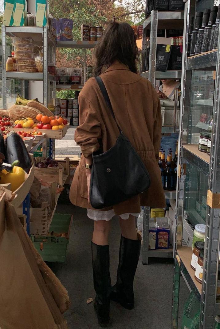 冬天穿啥鞋百搭又好看啊,冬天穿什么鞋百搭还保暖好穿