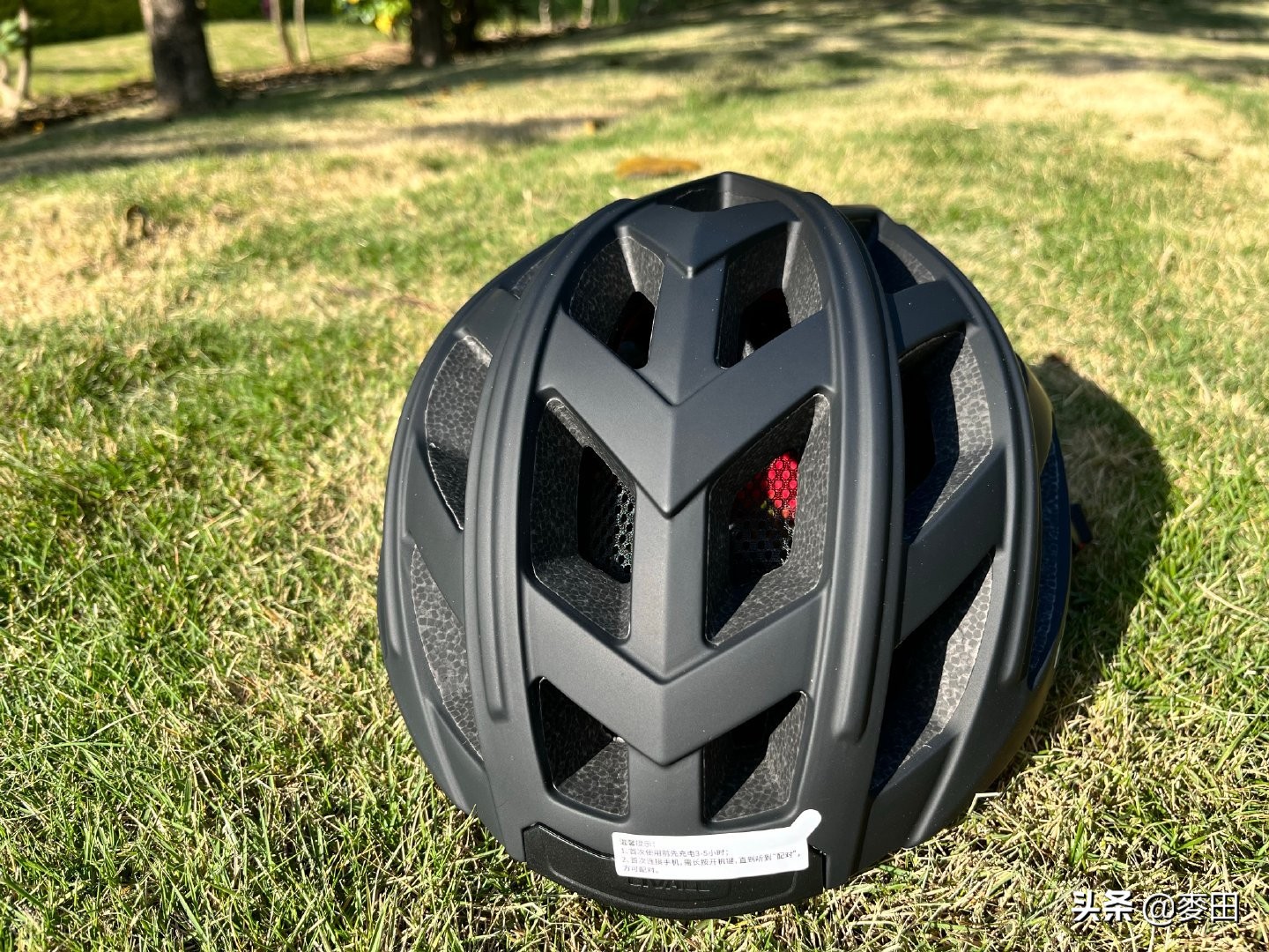 科技感爆棚的未来型头盔,智能头盔helmet