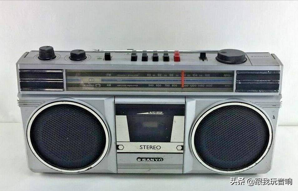 三洋SANYOM9705单卡四喇叭便携式立体声收录机