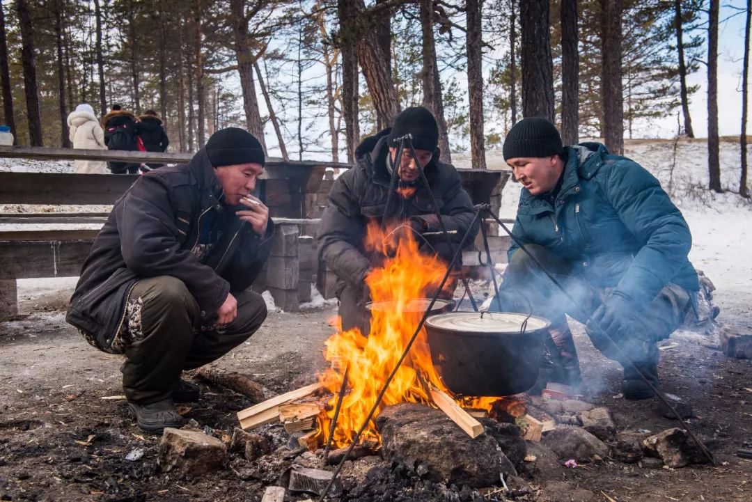 贝加尔湖翡翠位置,贝加尔湖畔翡翠宝石