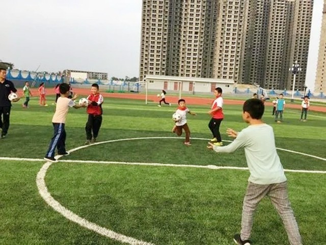 董方卓在厦门哪里工作,董方卓现在在哪里定居