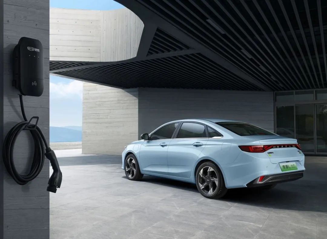 10万最建议买的混动,10万买插电混动