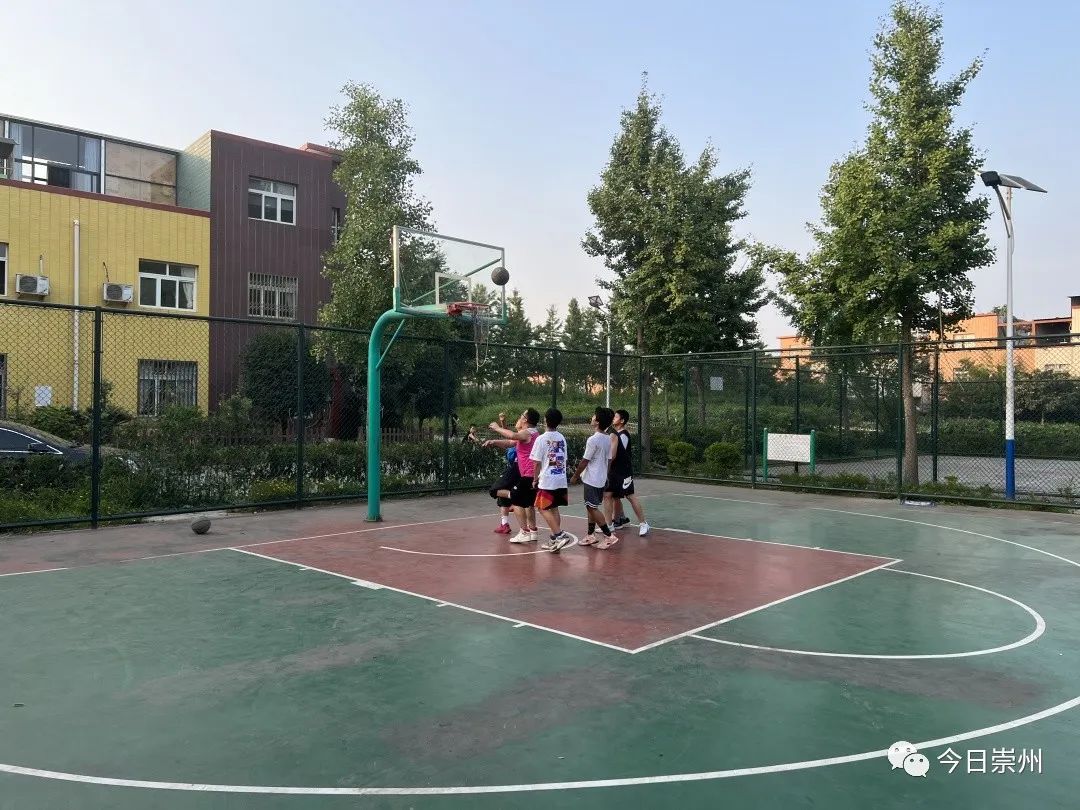 在家门口享受便民服务活动,市民健身广场优惠