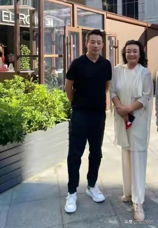 瓜！曝汪小菲麻六记破产，买家下单不发货，多位网友发声真假难辨