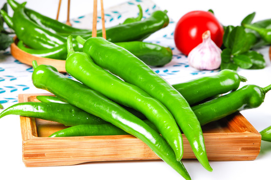 不同的辣椒秧怎么区分,同种辣椒鲜的辣还是干的辣