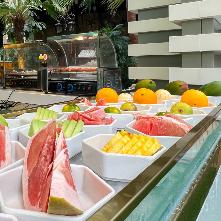 吃喝玩一体的天然温泉酒店,银河天然温泉洗浴和汗蒸