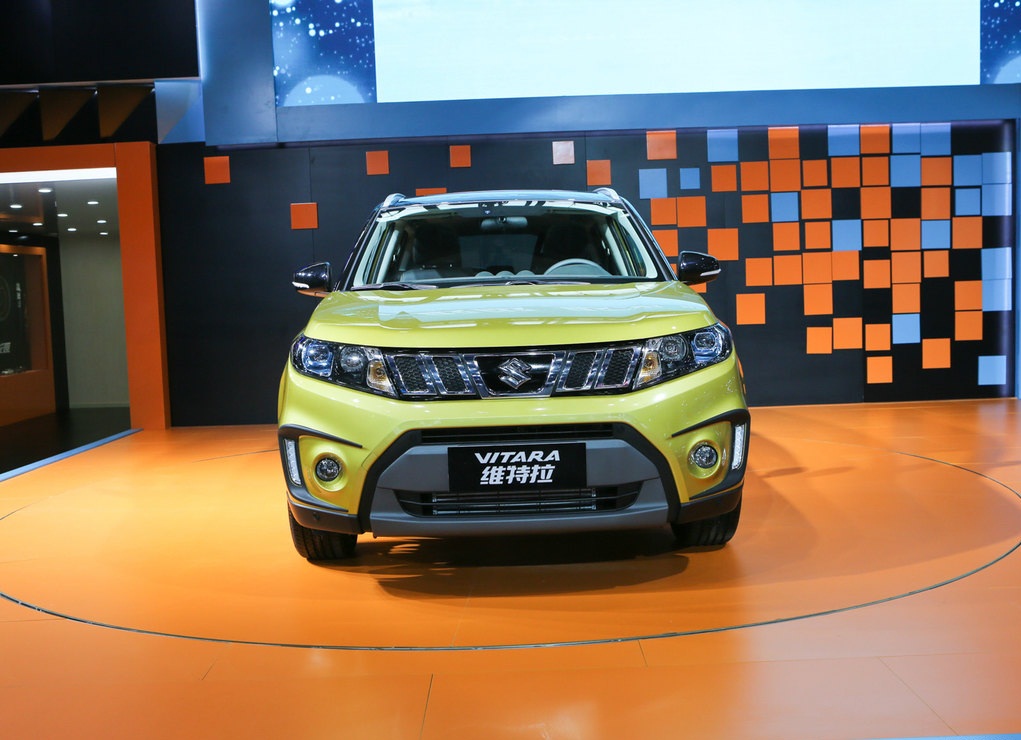 最新款铃木维特拉车长约4.4米,铃木维特拉1.4t四驱旗舰版测评