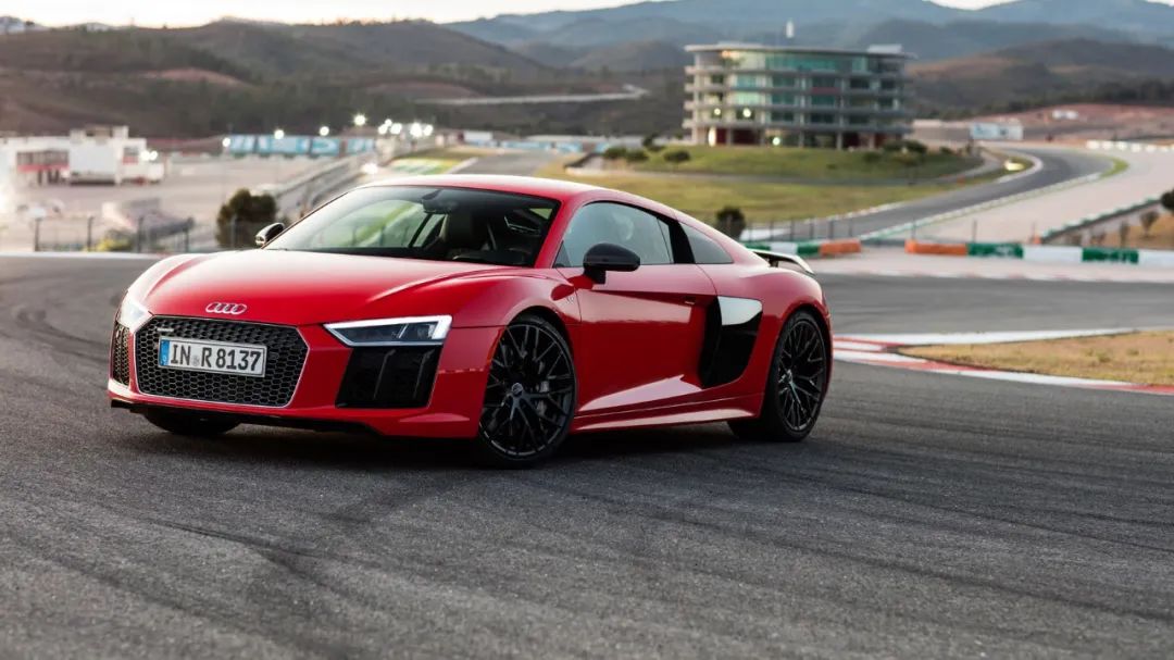 奥迪r8v10rws评测,奥迪r8v10decade版本