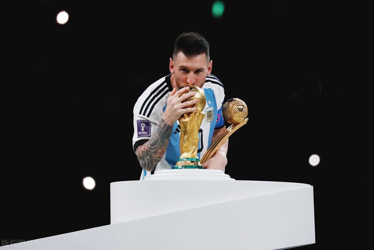 库里：梅西的传球比我三分更准，他是最具创造力的天才