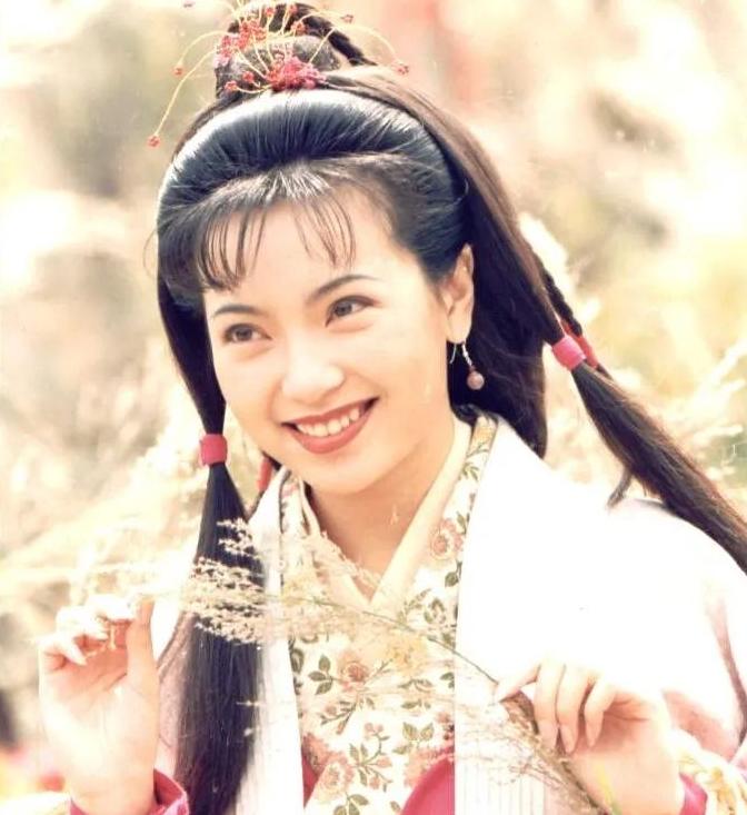 鑳″啗鐗堝皠闆曡嫳闆勪紶涓殑绁為洉渚犱荆,鑳″啗婕旂殑灏勯洉鑻遍泟浼犵涓夊崄涓冮泦