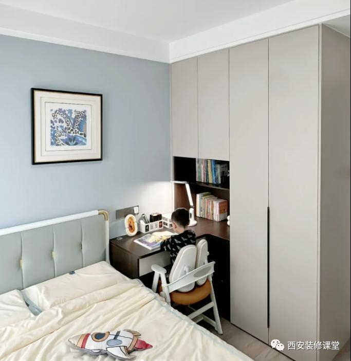 书桌连衣柜有什么讲究,书桌连衣柜带门怎么处理