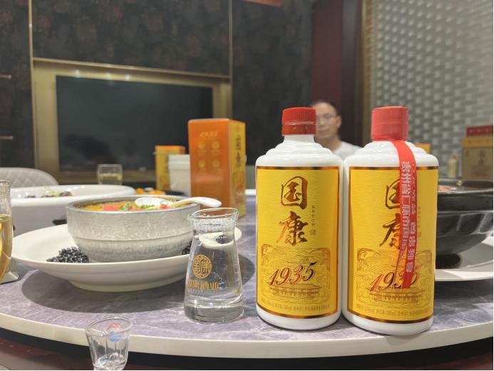 杭州一男子，收藏五粮液近16年，如今打开却存了个“寂寞”？