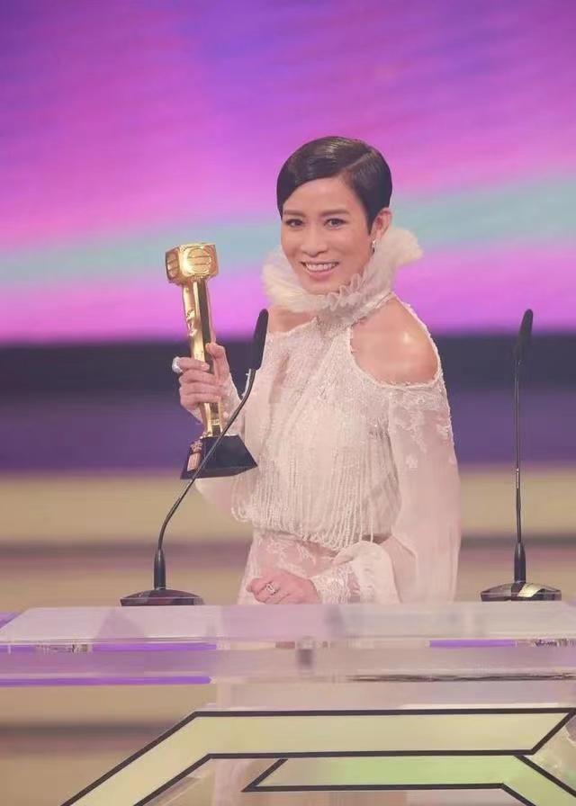 佘诗曼代言过哪些珠宝,佘诗曼翡翠图片