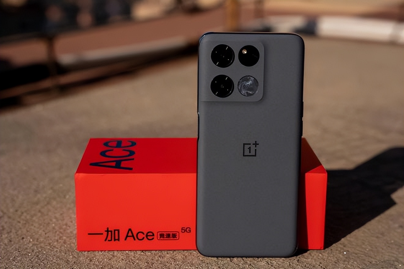 1000块钱以内不卡顿的手机,千元左右时尚不卡顿丝滑手机