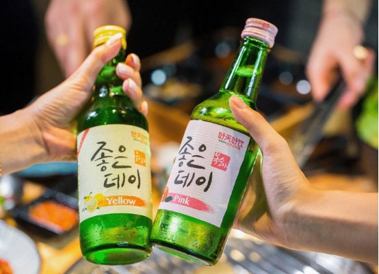 五一在即，大量韩国游客涌入我国，看似旅游，实则是来代购茅台？