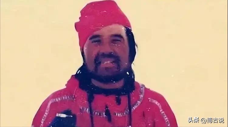 64岁毕福剑现状凄惨，陋居农村，吃力修三轮，活该付出惨痛代价