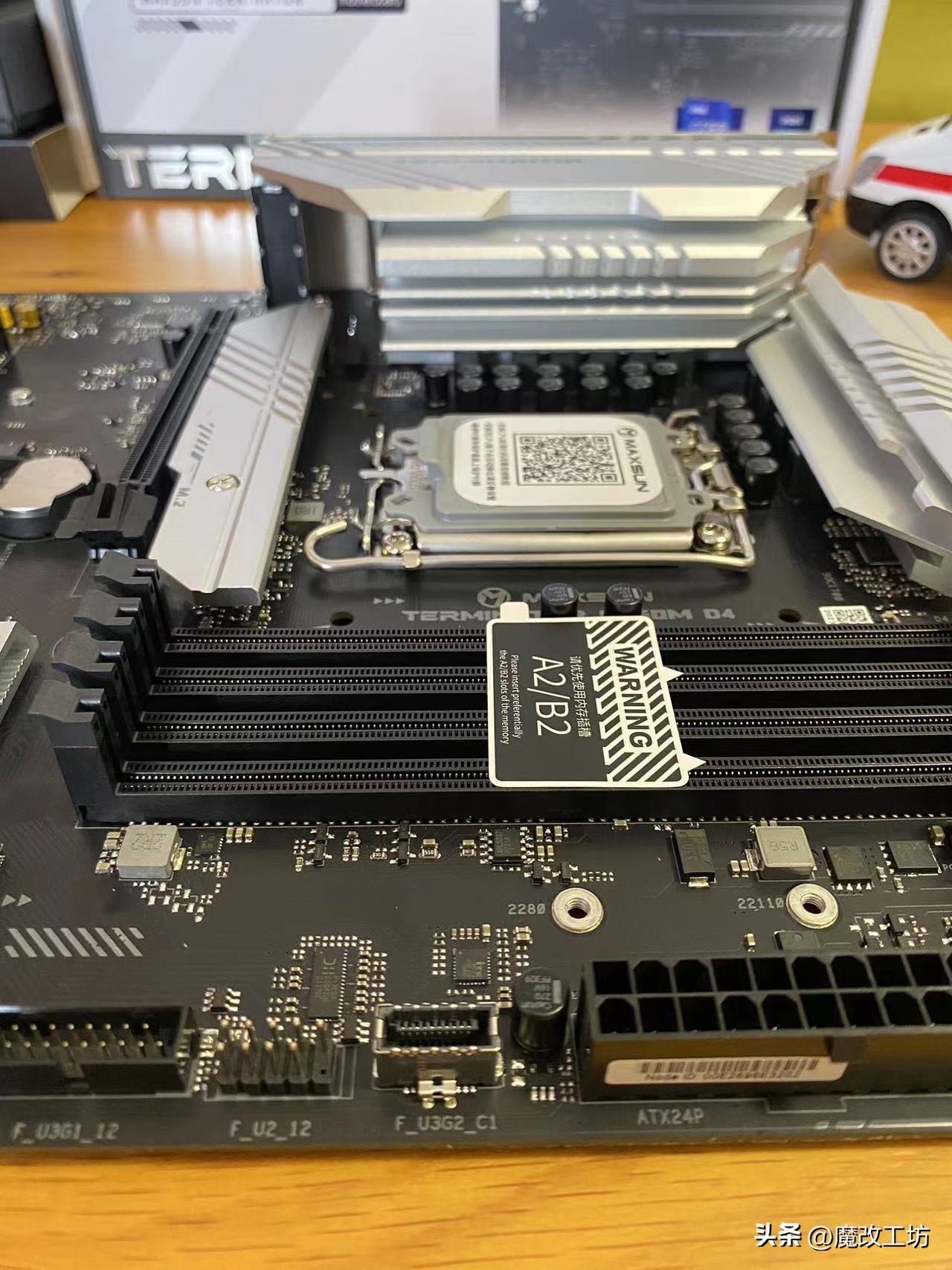 699元丐帮帮主760终结者主板本质跟七彩虹影驰无异！温度瞬间破百