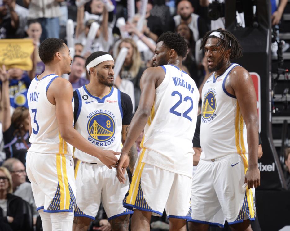 NBA勇士主场大胜雄鹿,nba勇士客场胜国王