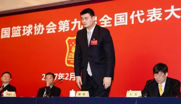 中国篮协开放态度,曝篮协考虑引入归化球员