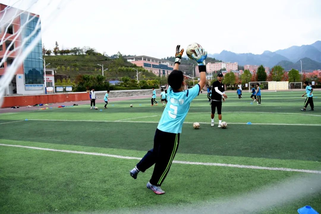 世界杯来了！走进余庆这所全国青少年校园足球特色学校