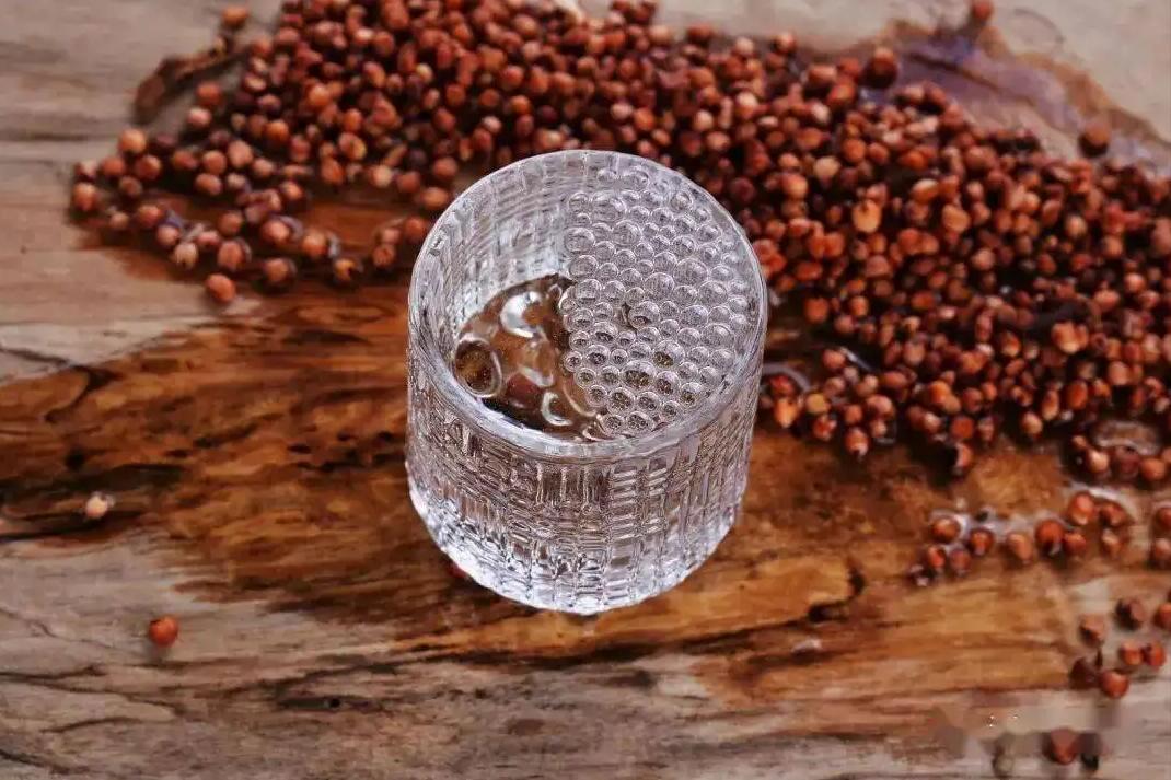 酒席祝酒词,宴席祝酒词简短精辟