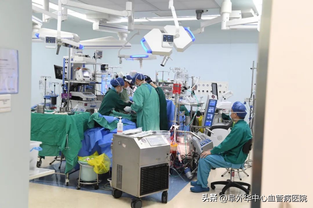 男子接受心脏移植后生存近40年,男子意外移植心脏