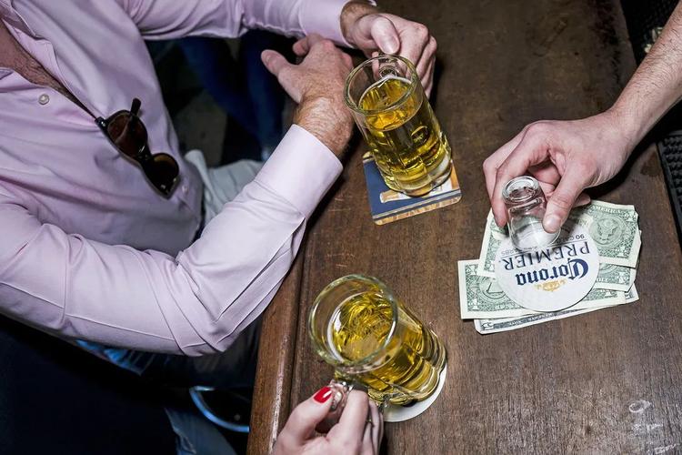 去掉货币单位后，中国与美国的生活水平对比，居然一下子就清晰了