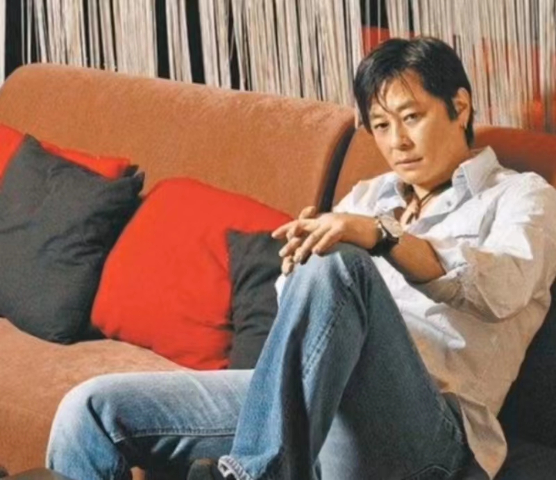 浪子王杰年轻照,浪子王杰近况