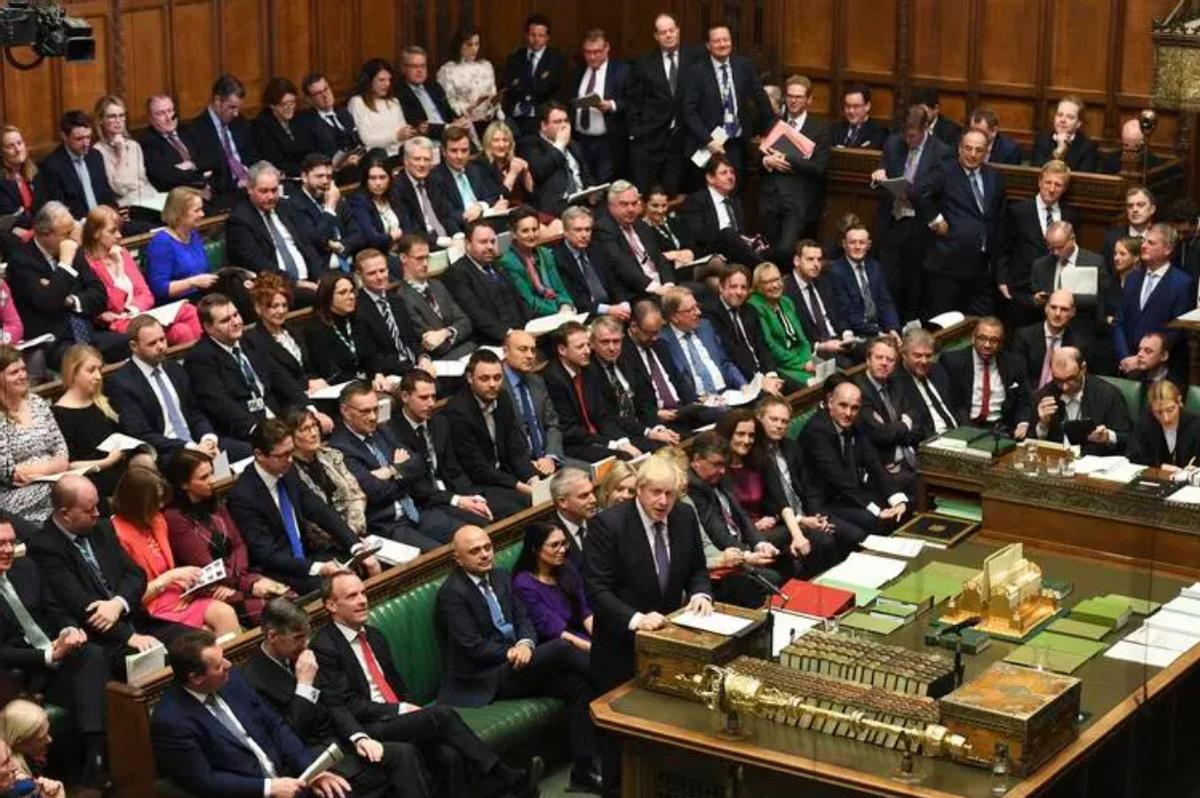 佛罗里达州264号法案通过，卖房给中国人坐牢，中国人买房没收