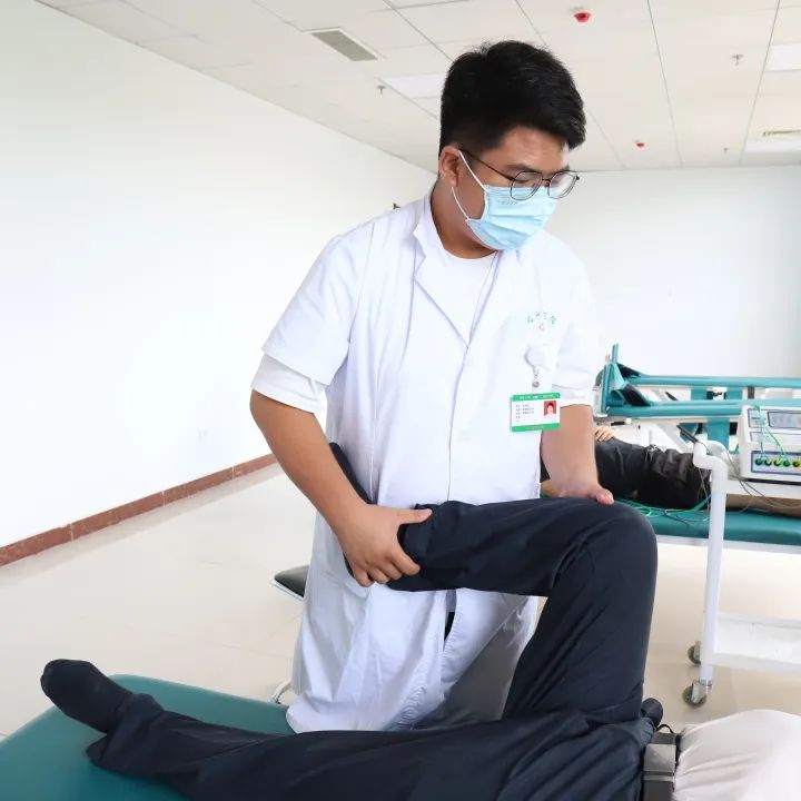 医院康复诊疗科,患者足不出户享受服务