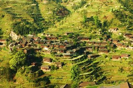 贵州足球在哪里比赛,足球开球贵州人