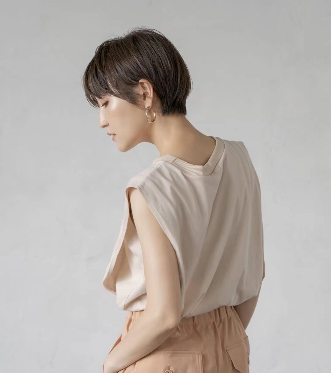 适合女性的齐耳短发,女人们不管你奔三还是奔五