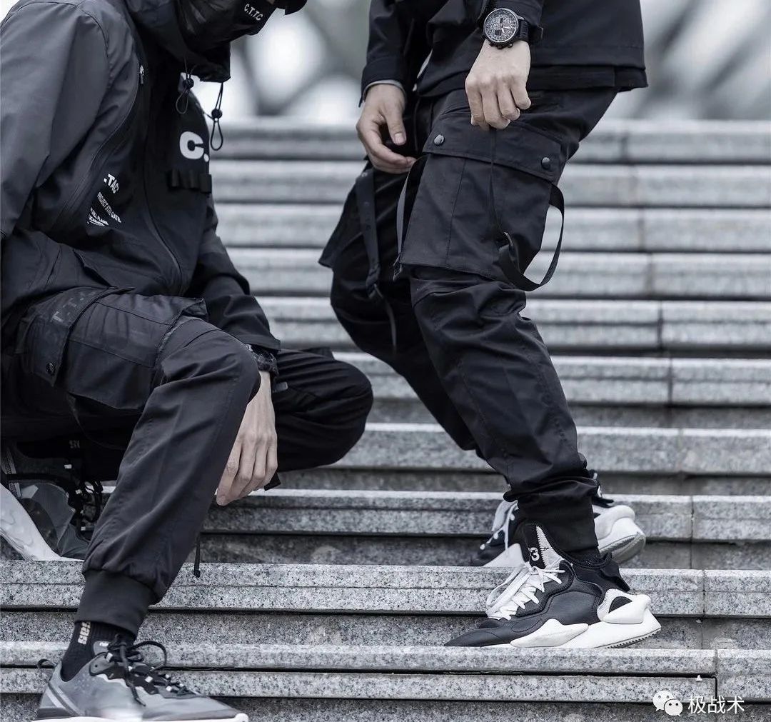 泰酷辣！机能与战术的结合，奈特科尔-SLB05机能通勤挎包丨评测