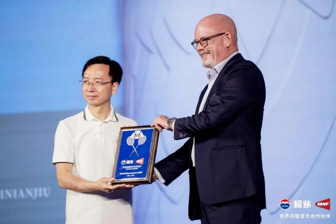 阿迪达斯发布新椰子鞋,阿迪发布椰子鞋