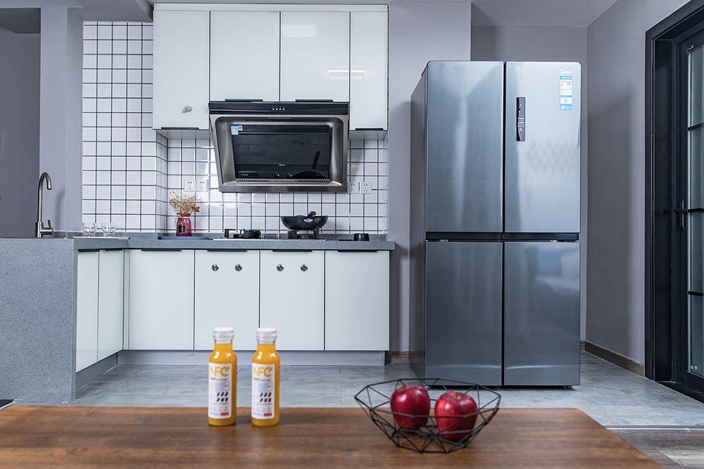 冰箱放哪一个位置,冰箱的放置位置怎么摆放