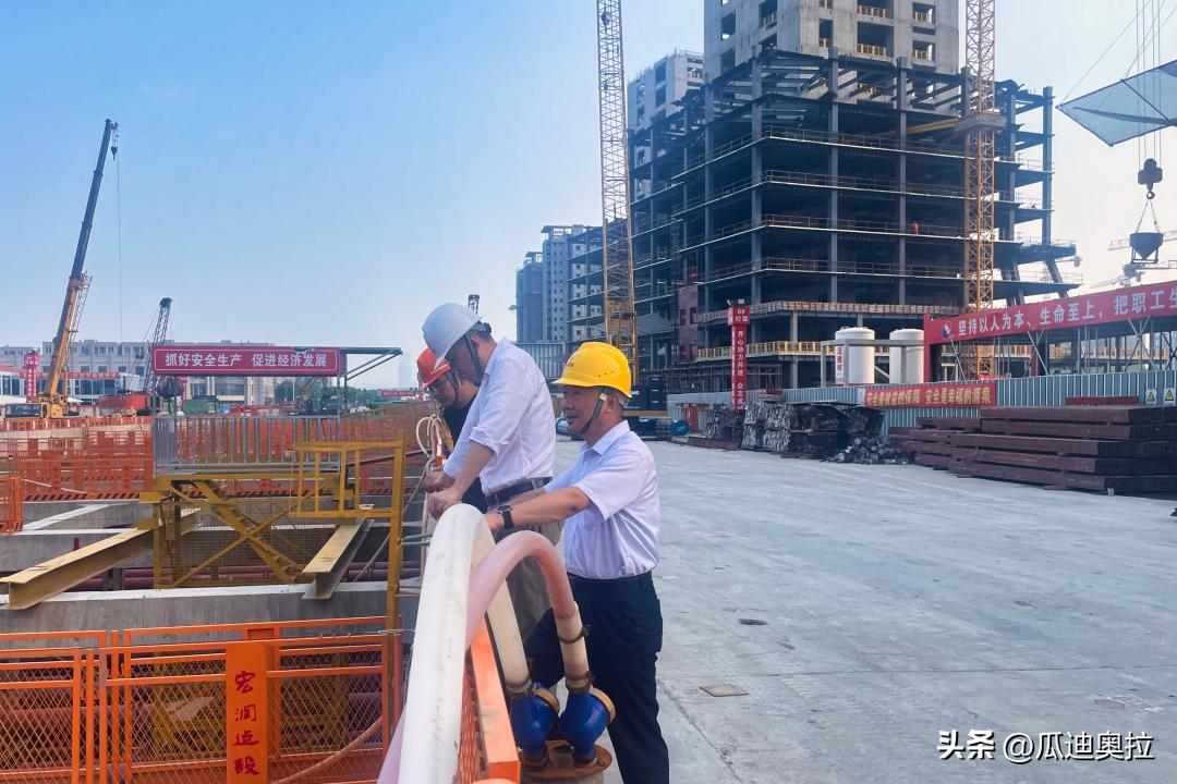 上海地铁21号线开挖隧道,上海地铁浦东球场站