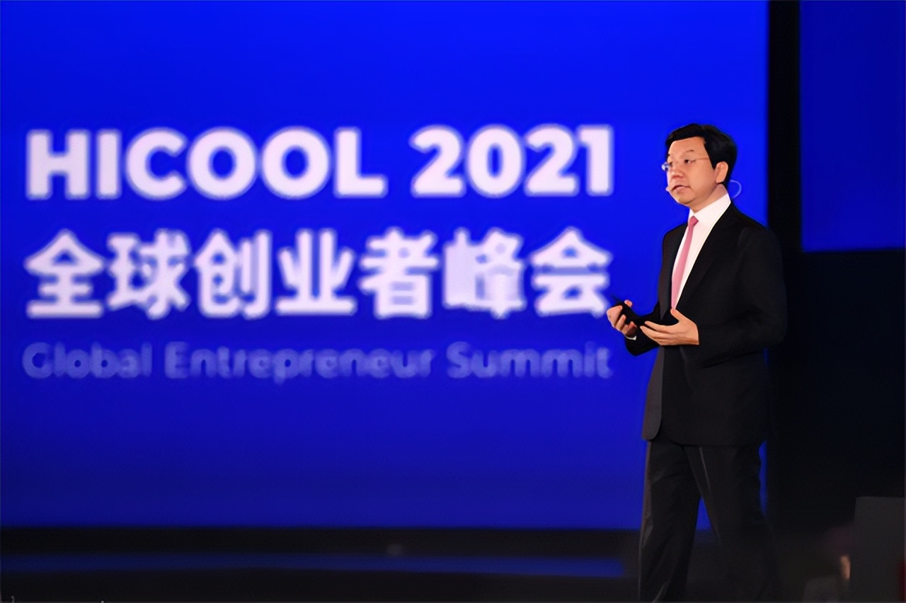 毅然拒绝美国，把864家公司带回祖国，只为告知世界：我是中国人