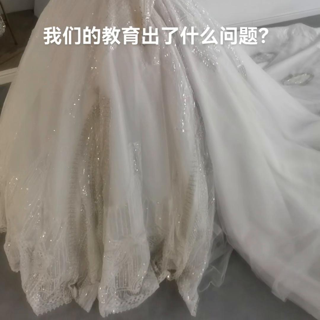 老师发孩子朋友圈家长怎么评价,家长写一段对老师的评价
